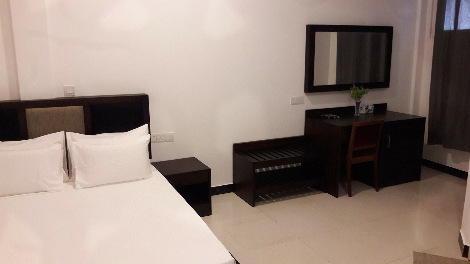 Hotel 198 Negombo Luaran gambar